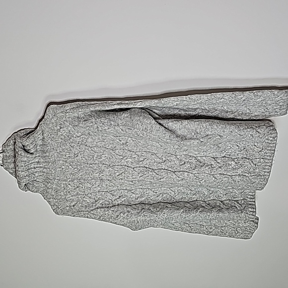 Wind River medium grey turtleneck sweater - Picture 3 of 7